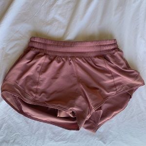 mauve lululemon hotty hot shorts